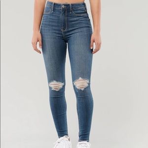 HOLLISTER Ultra High-Rise Jean Leggings